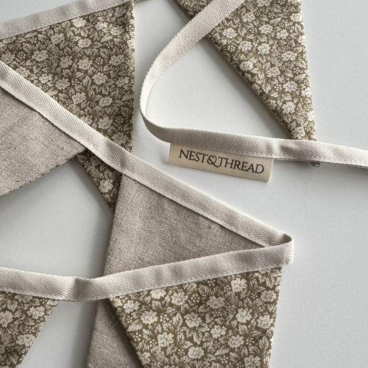 8 Flag Green Floral Fabric Bunting